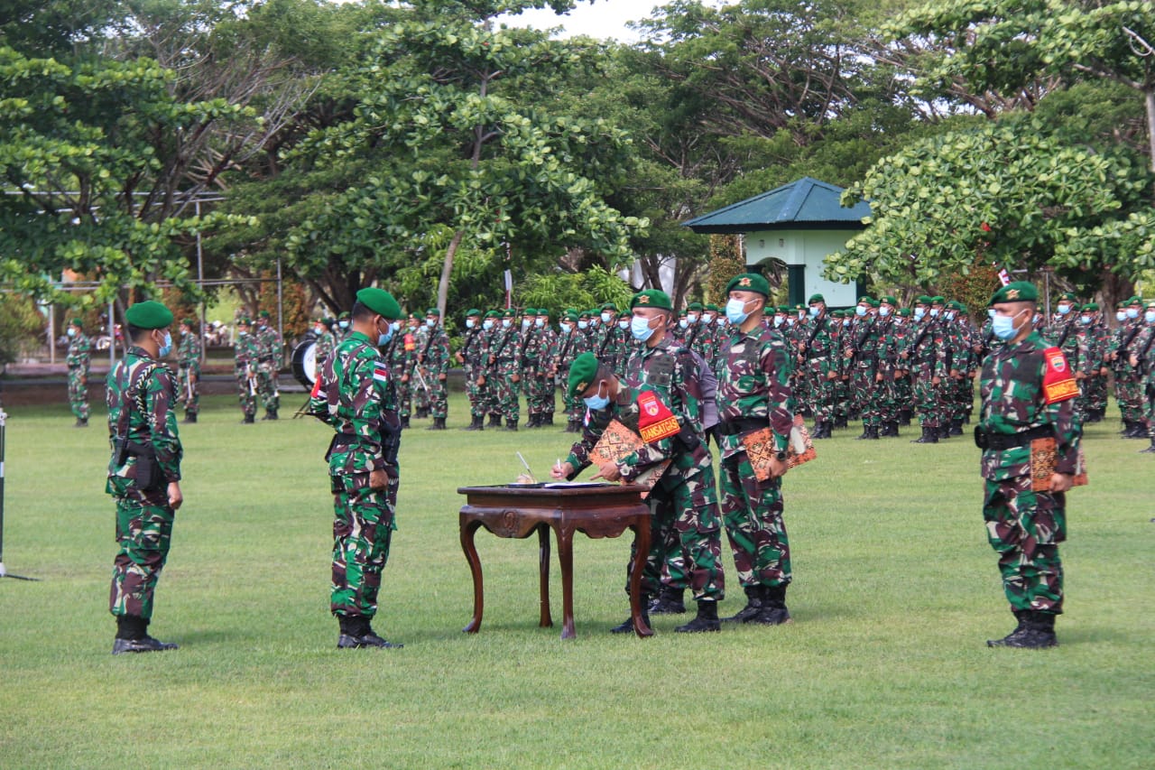 Danrem 174/Anim Ti Waninggap Brigjen TNI Bangun Nawoko Pimpin Serahterima Satgas 410/Alugoro